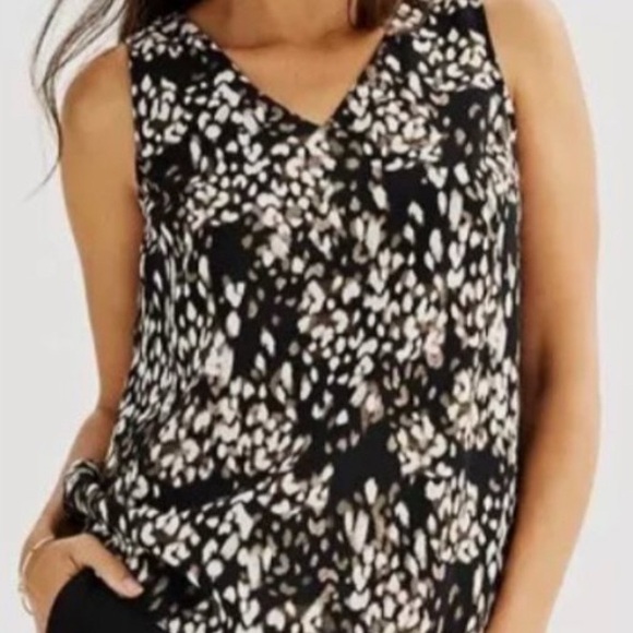 •NINE WEST• Animal Print V-Neck Sleeveless Blouse - Size Medium - Picture 3 of 10